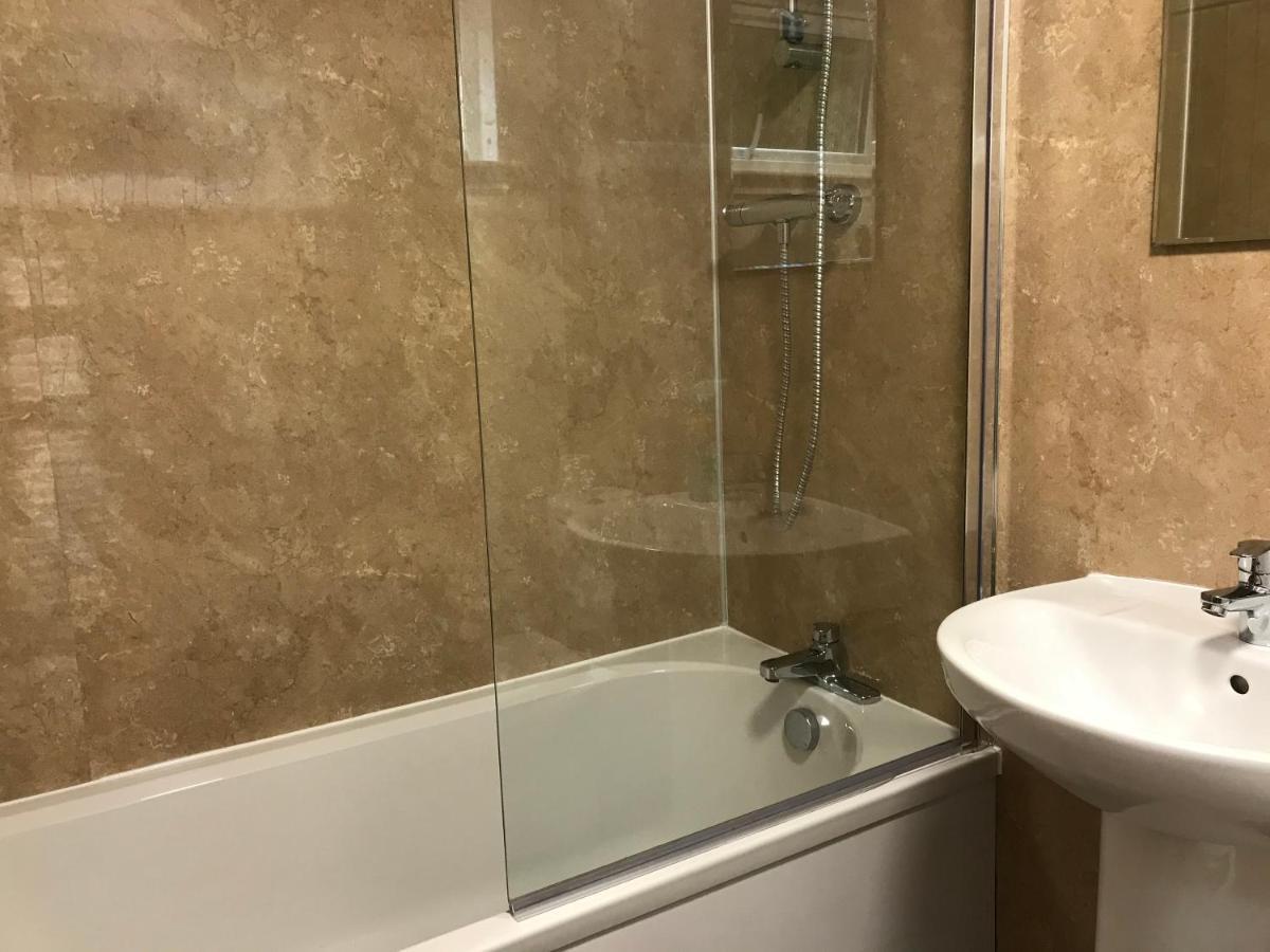 Appin, Beautiful Lochside Apartment With Balcony 威廉堡 外观 照片