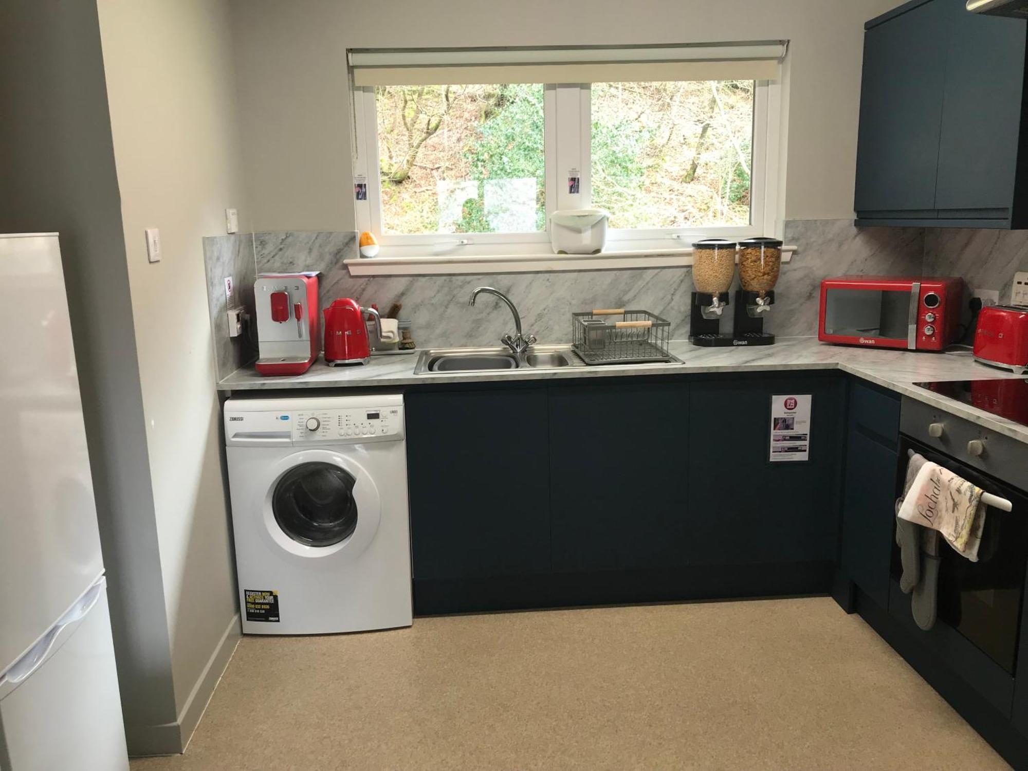 Appin, Beautiful Lochside Apartment With Balcony 威廉堡 外观 照片